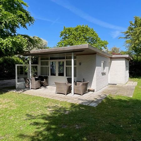 Gezellige Bungalow Op Steenworp Afstand Van Het Strand Ouddorp Exterior foto
